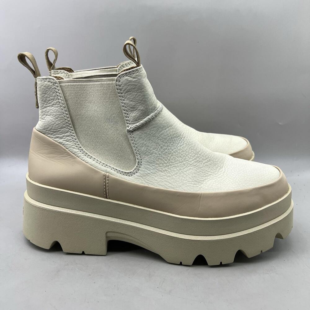 UGG Brisbane Platform Chelsea Boots Women Size 11 White Lug Sole Comfort Shoes